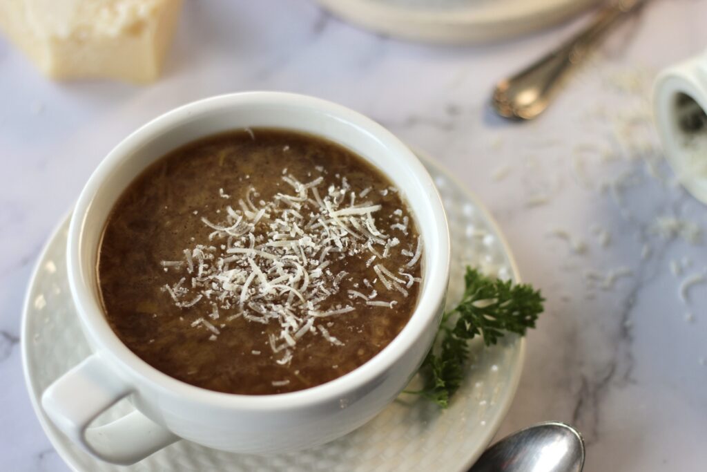 onion and leek soup with parmesan