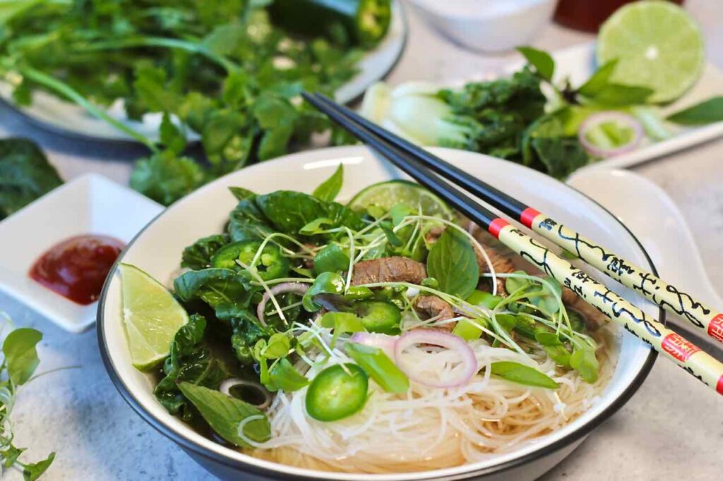 how to make beef noodle pho