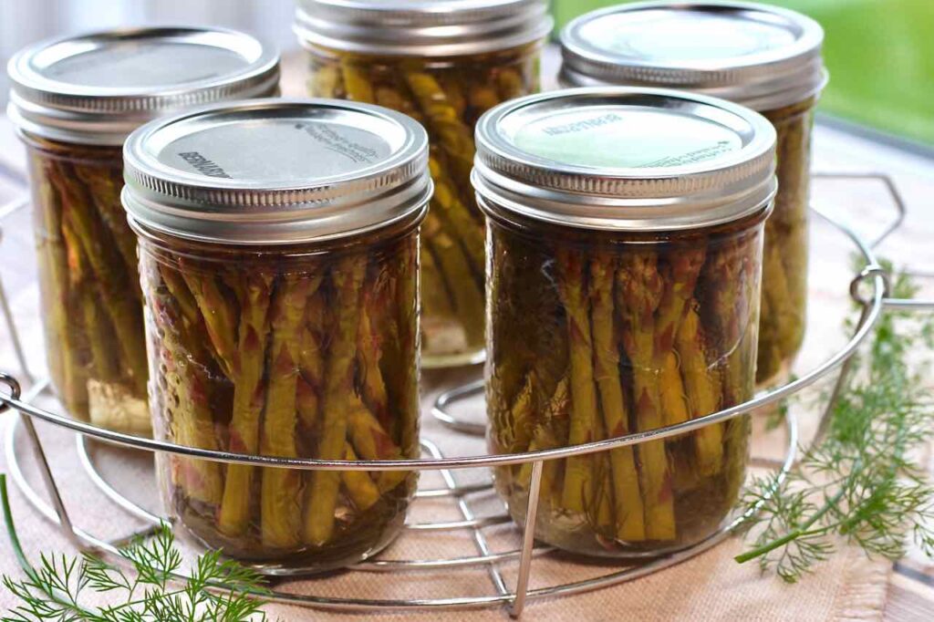 how to make pickled asparagus