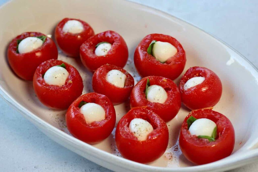 caprese stuffed tomatoes