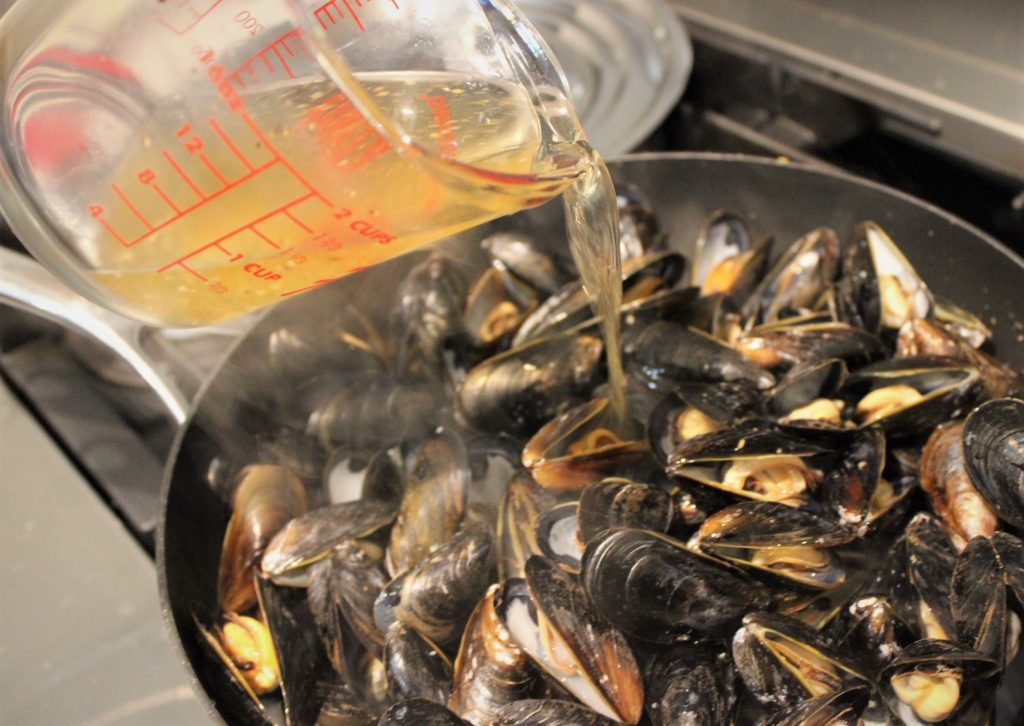 beer and steak spice mussels