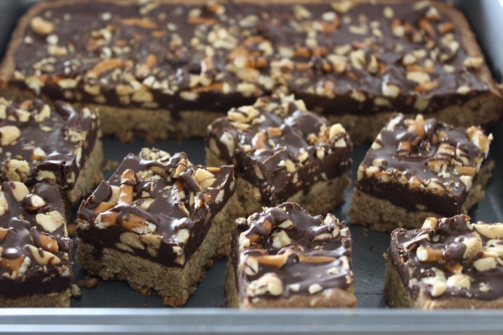 Peanut Butter Chocolate Crunch Bars