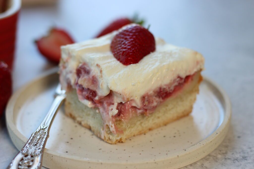 strawberry custard cream cake
