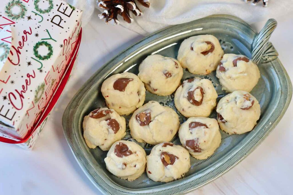 shriners shortbread cookies with chocolate covered almonds
