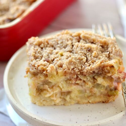rhubarb crumble cake